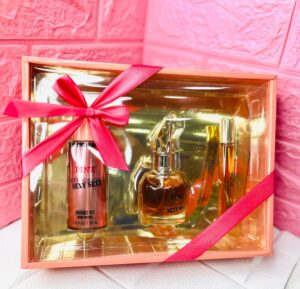 Set de regalo de fragancia "Pink Sexy Scandal" .